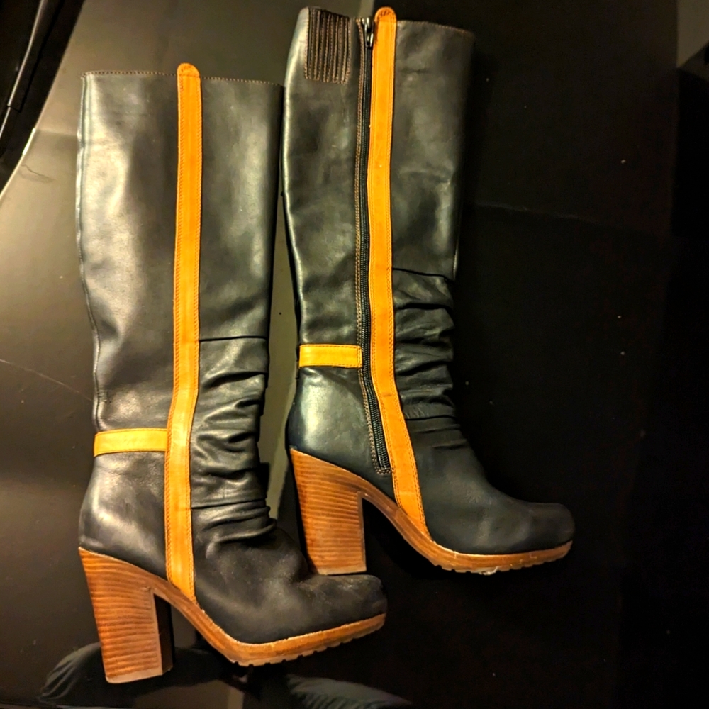 Seychelles Black leather boots, size 7